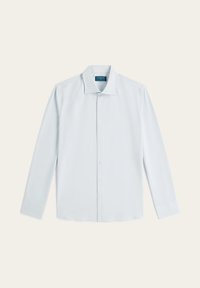 Lichtblauwe langemouwen shirt van gladde stof, met een spitse kraag, knoopsluiting aan de voorkant en een strak, gestroomlijnd ontwerp zonder patronen.