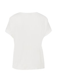 Weißes T-Shirt mit kurzen Ärmeln. Rundhalsausschnitt, lockere Passform, glatte Textur und dezente Stickdetails auf dem Rücken. Keine sichtbaren Muster oder Grafiken.