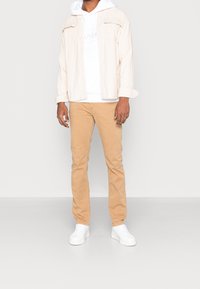 Tommy Hilfiger Jersey con capucha - white