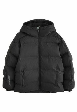 Chaqueta acolchada negra con capucha, cremallera frontal y dos bolsillos laterales. Cuenta con una superficie texturizada y un ajuste holgado y oversized.