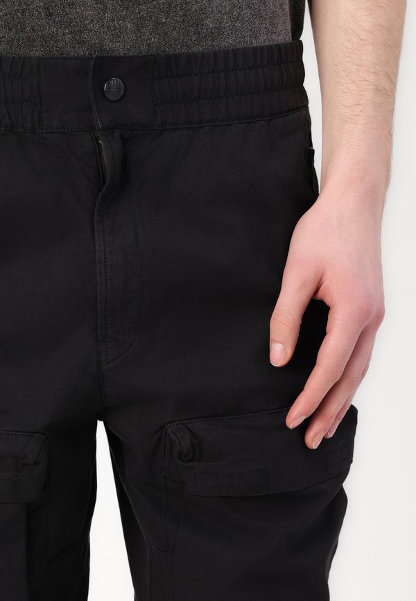 BEECK - Shorts - 9xx3