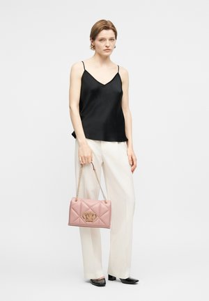 Love Moschino Torbica - pink