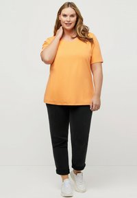 Ulla Popken T-shirt basic - orange
