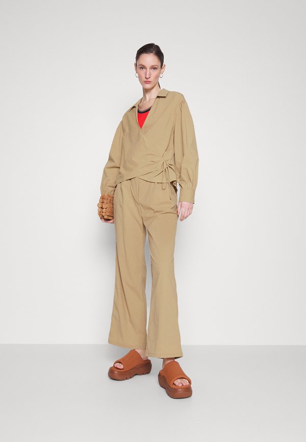 Foley Active Crinkle - Trousers - Cornstalk3