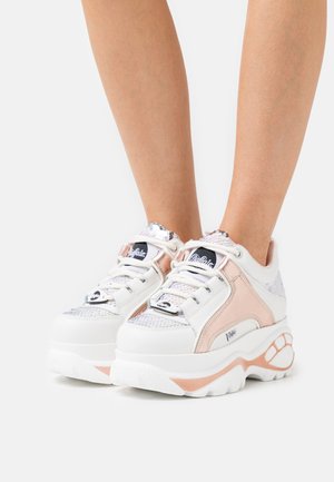 Sneakers basse - rose gold-coloured