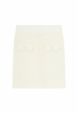 Falda de punto crema con un patrón texturizado, dos bolsillos frontales con cierre de botón y una cinturilla elástica para un uso cómodo.
