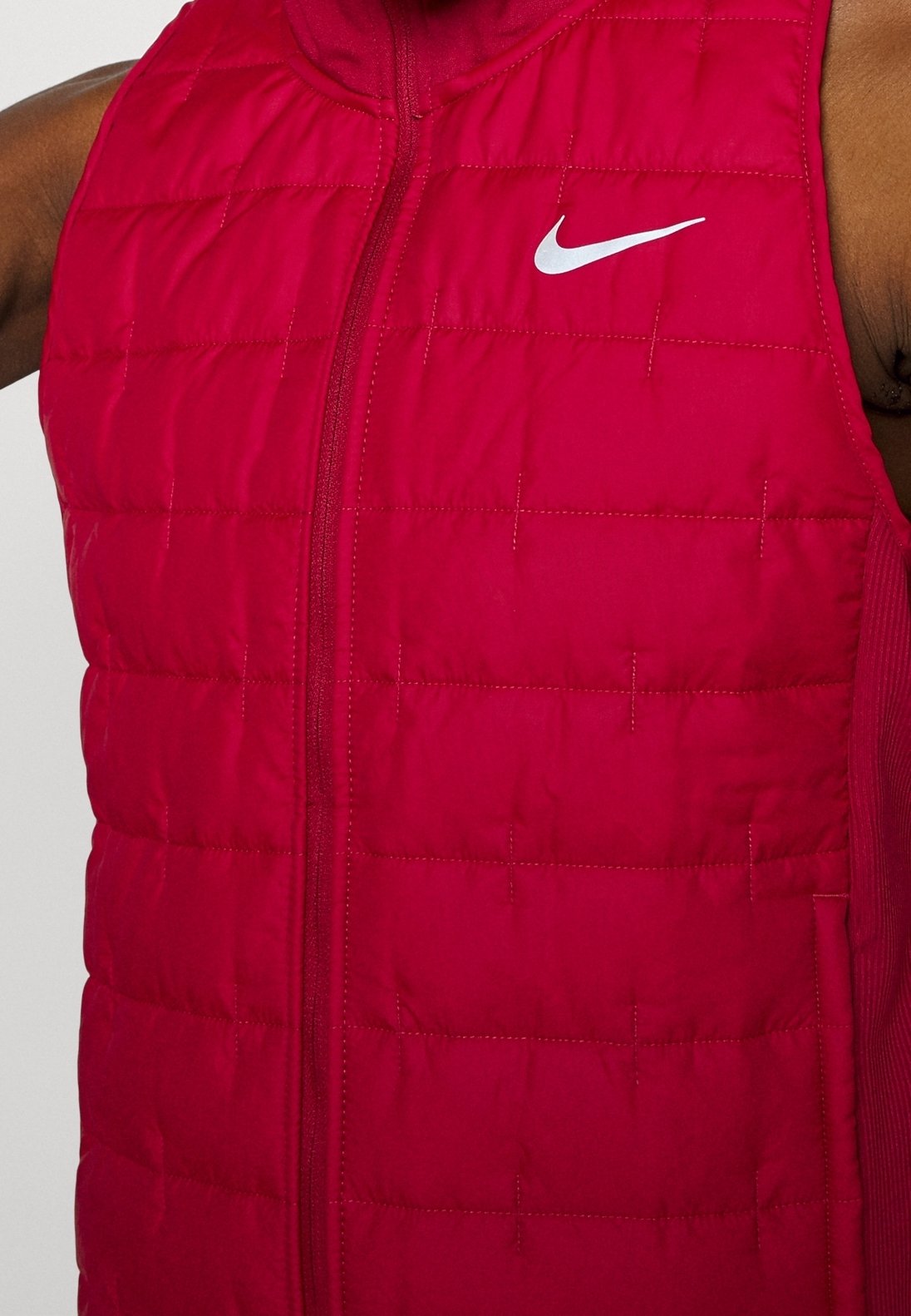 red nike gilet