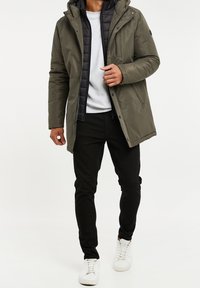 Threadbare Kurtka zimowa