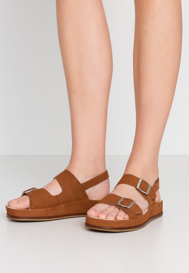 ANTHANA - Sandaler - camel