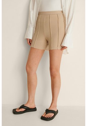 RADHOSE MIT NAHTDETAIL - Shorts - beige
