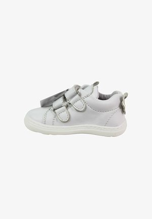 Sneaker bianca per bambini con due cinturini in velcro e colletto imbottito, vista laterale su sfondo bianco.