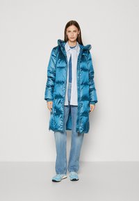 Mos Mosh JACKET - Páperový kabát - bluesteel