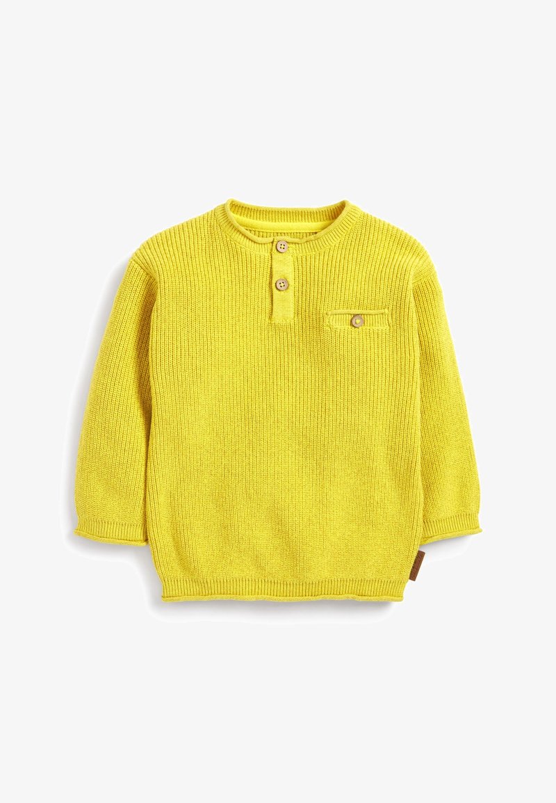 Pull-over en maille côtelée jaune avec manches longues, encolure ronde, patte de boutonnage à deux boutons et petite poche plaquée avec détail bouton.