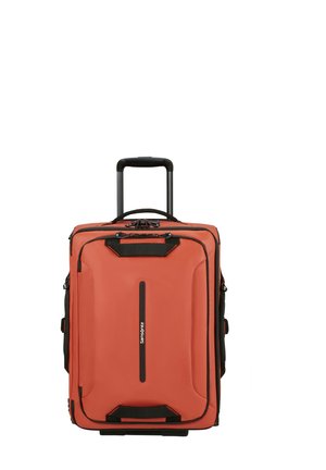 Orange Hartschalenkoffer mit schwarzer Einfassung, ausgezogenem Teleskopgriff, vorderer Reißverschlusstasche und mittig vertikal platziertem Markenlogo.