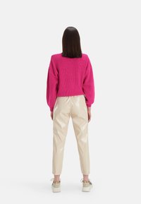 Shoeby Stickad tröja - pink