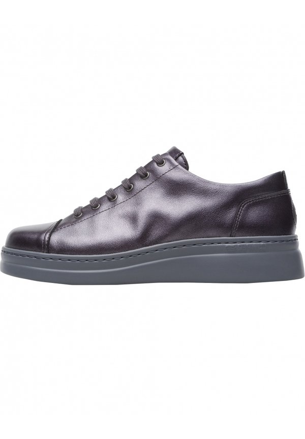 RUNNER UP - Trainers - grau