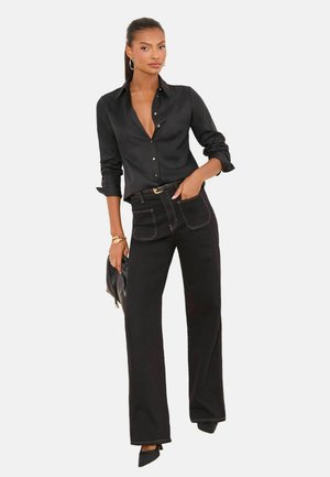 REGULAR FIT - Blúzka so zapínaním na gombíky - black