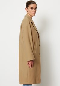 Marc O'Polo LAPEL COLLAR WELT POCKETS



 - Klassischer Mantel - salted caramel