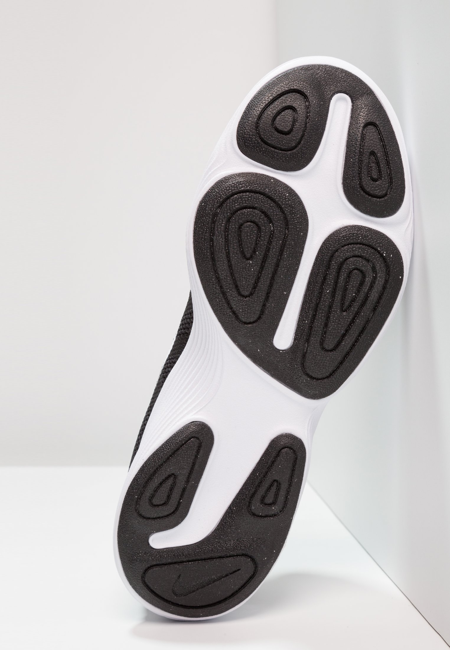 zalando nike revolution 4