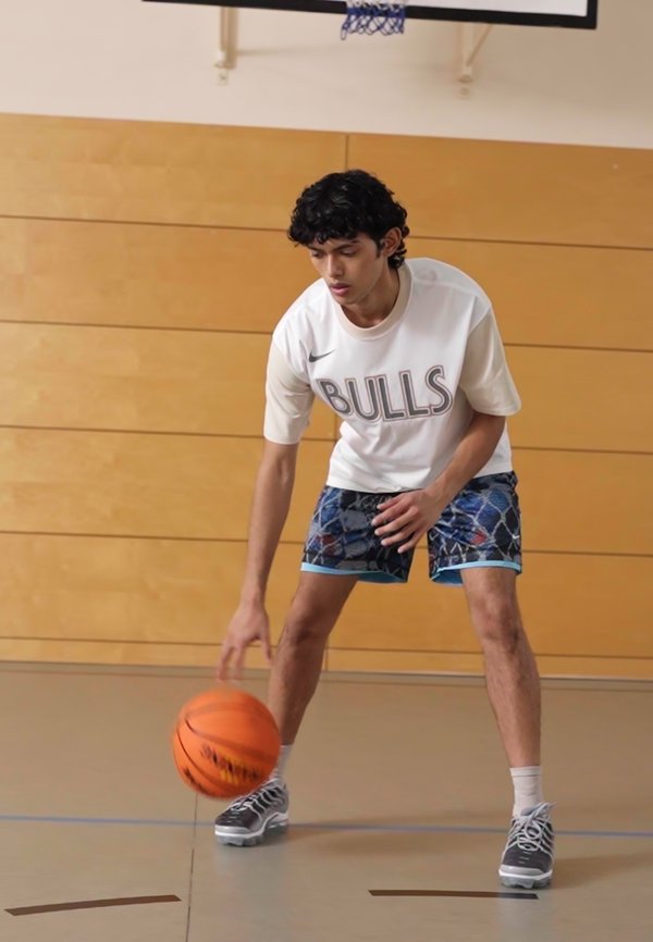 NBA CITY EDITION CHICAGO BULLS COLOR BLOCK TEE - Club wear3