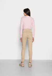 Marc O'Polo FRENCH POCKETS HIGH WAIST SLIM FIT REGULAR LENGTH - Chinos - stormy sand