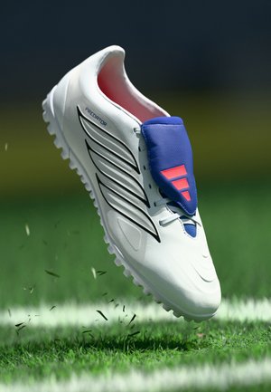 Muru jalgpallisaapad - footwear white/metallic/team royal blue