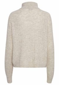 Pull à col roulé en maille côtelée beige clair avec manches longues et coupe décontractée, vu de dos.