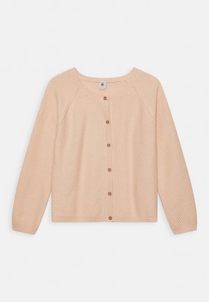 Pfirsichfarbener, gestrickter Cardigan mit strukturiertem Muster, Rundhalsausschnitt und Knopfleiste. Verfügt über gerippte Bündchen und Saum für eine taillierte Passform.