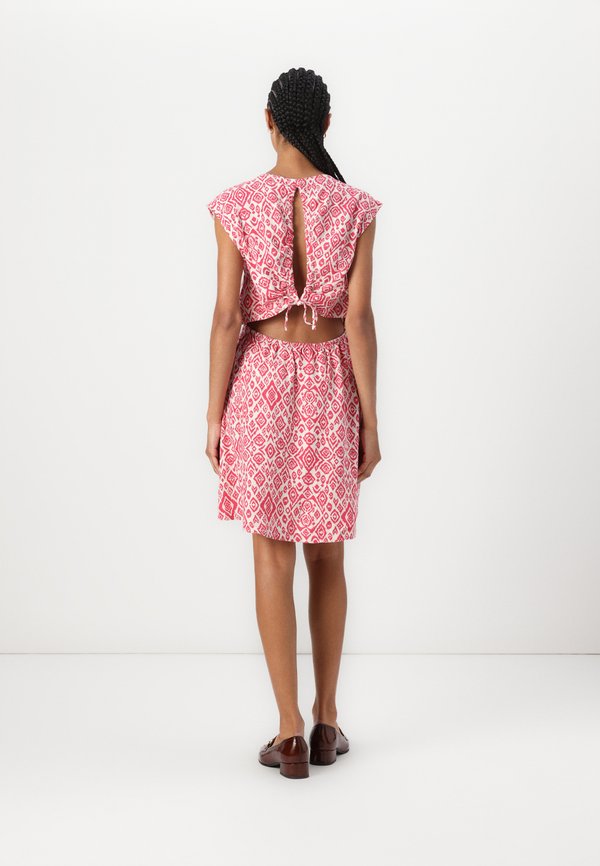 LINNO - Day dress - geranium diamond4