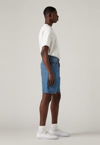 Levi's® LOOSE - Kratke hlače iz džinsa - medium score