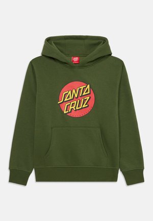 Groene hoodie met een frontzak, voorzien van een cirkelvormig rood logo met "SANTA CRUZ" in gele en zwarte letters, gemaakt van zachte stof.