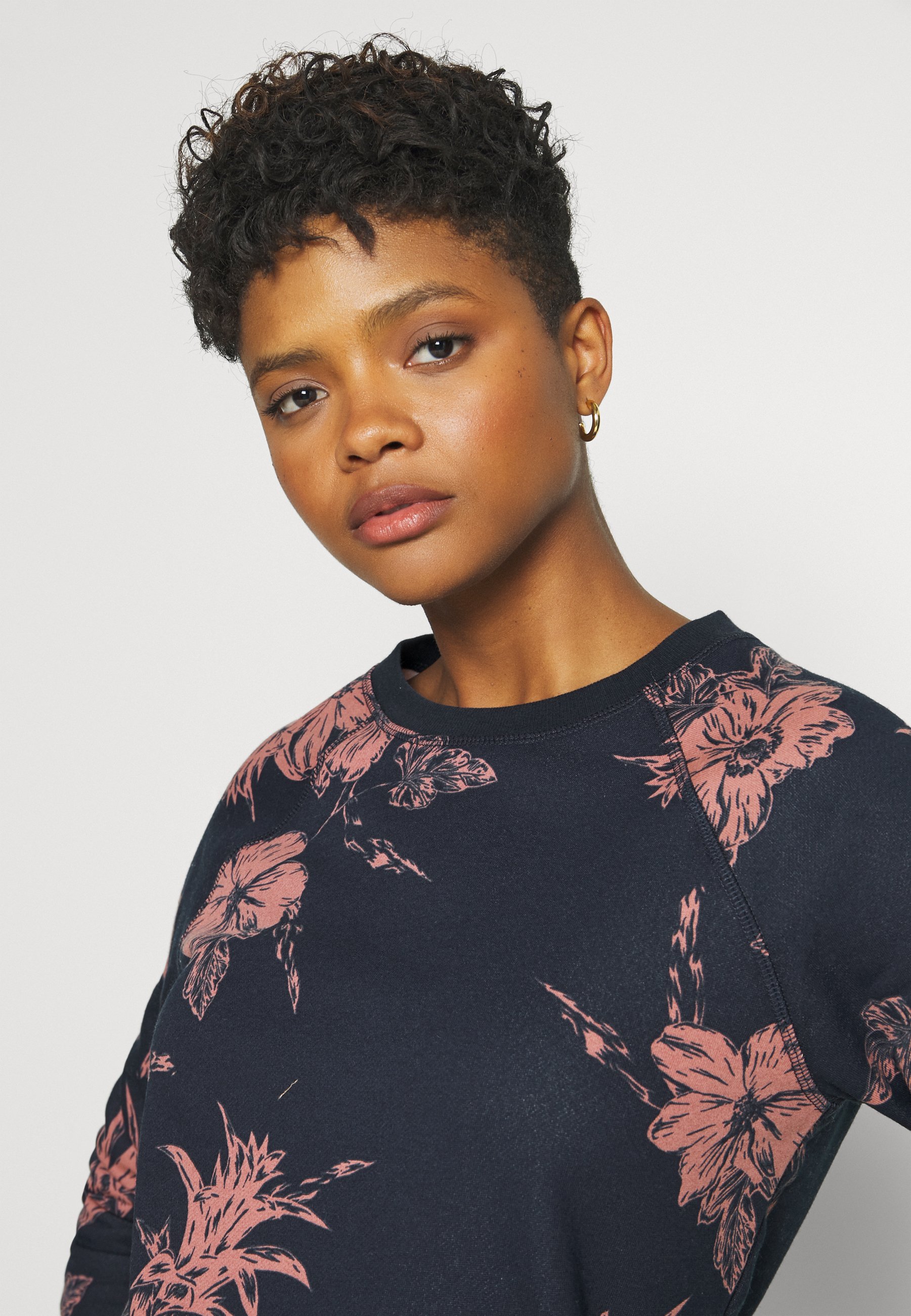 roxy enchanted isle sweatshirt