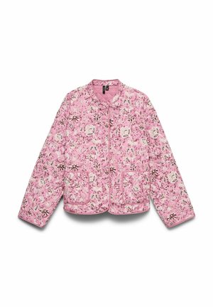 Roza prešita jakna z cvetličnimi vzorci, dvema sprednjima žepoma, okroglim izrezom in dolgimi rokavi, položena na ravno belo podlago.