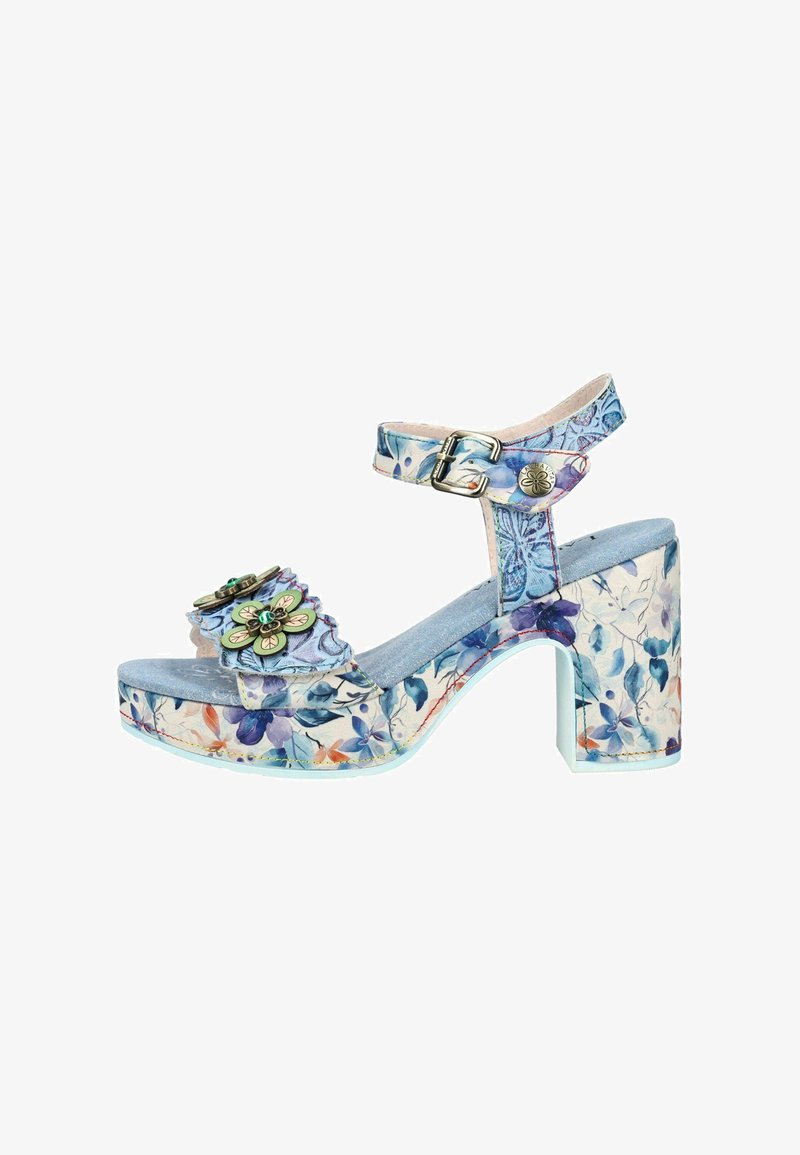 Sandale bleue à talon bloc fleuri avec bride à la cheville, boucle et ornements floraux décoratifs sur la bride avant.