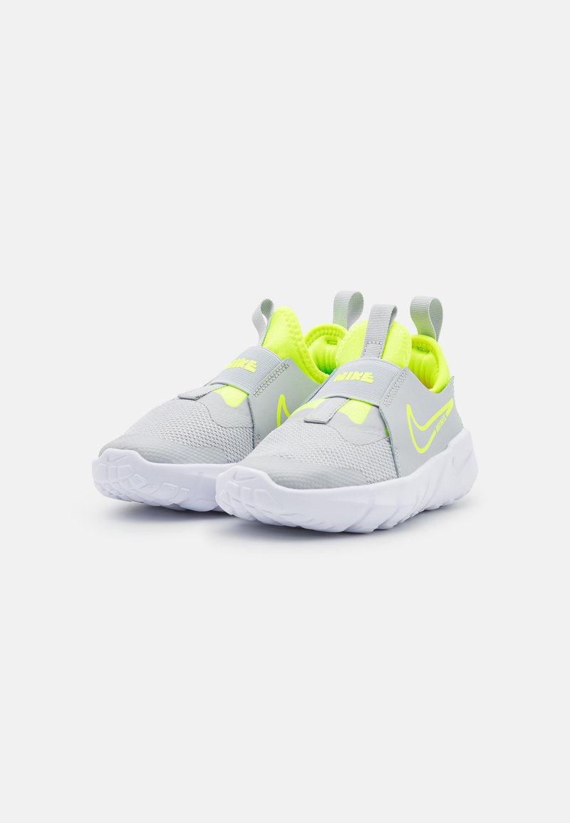 Kinder Wanderschuhe | Nike Performance FLEX RUNNER 2 UNISEX Laufschuh Neutral grey fog/volt/photo blue/grau - MY10972 Kinder Wanderschuhe | Nike Performance FLEX RUNNER 2 UNISEX Laufschuh Neutral grey fog/volt/photo blue/grau - MY10972