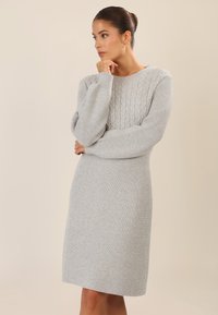 Apart Strickkleid - graumeliert