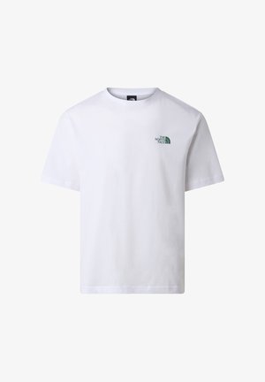 Camiseta de algodón blanca de manga corta con un pequeño logo verde de The North Face en el lado izquierdo del pecho.
