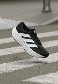 Non sélectionné, core black/footwear white/carbon