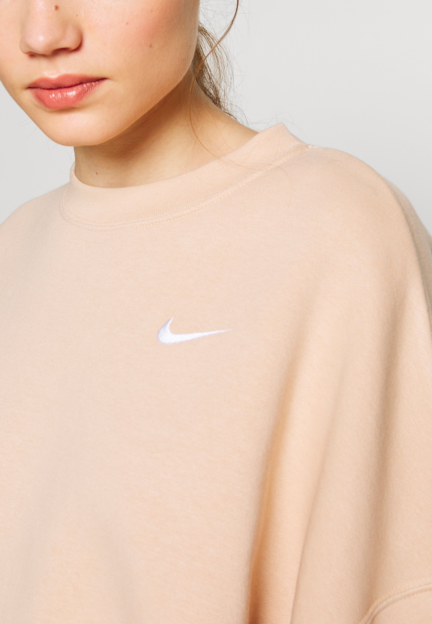 Nike Sportswear CREW TREND Sweater shimmerwhite Nike Sportswear CREW TREND Sweater oatmealBeige