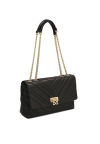 Borsa a tracolla in pelle trapuntata nera con doppio manico a catena dorata e chiusura con logo. Presenta un motivo a zig zag e una forma rettangolare.