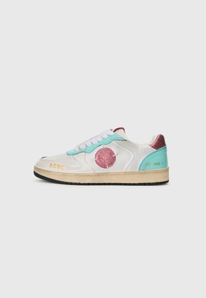 Trainers - white/sky