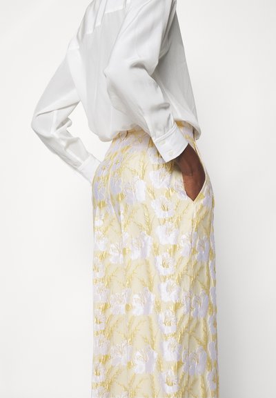 CO|TE LARA - Παντελόνι - yellow