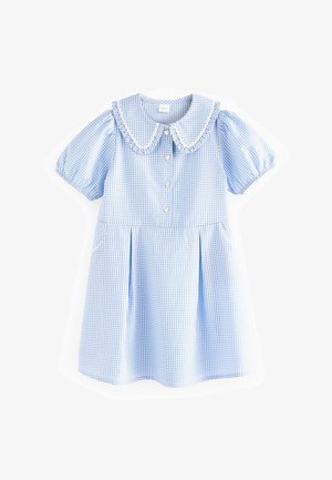 Modrá kostkovaná šaty s krátkými nabíranými rukávy, kulatým límcem s volánkem, zapínáním na knoflíky vpředu a dvěma bočními kapsami.