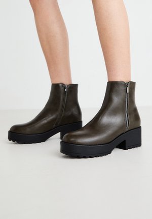 Kotníkové boty na platformě - khaki