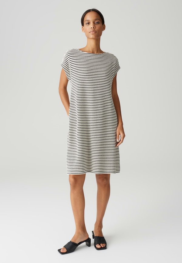REGULAR FIT STRIPES - Strickkleid