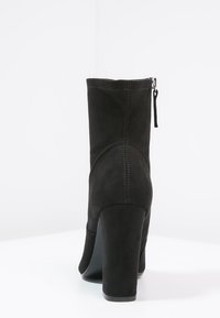 Steve Madden Botki na obcasie