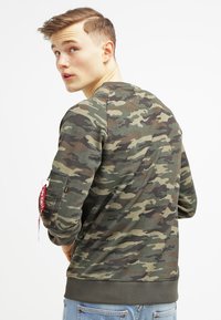 Alpha Industries FIT - Felpa - camo