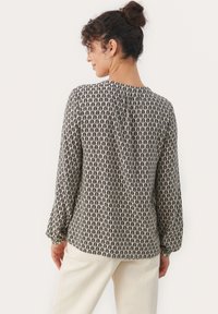 Part Two ANVI  - Langærmet T-shirt - black graphic leaf print