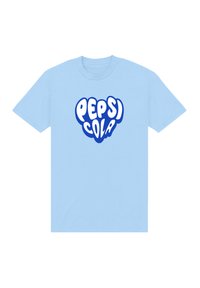 Světle modré bavlněné tričko s velkým, výrazným bílým a modrým logem "PEPSI COLA" v hravém, bublinkovém písmu. Krátké rukávy, kulatý výstřih.