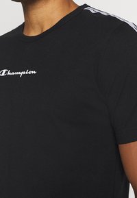 Champion Triko s potiskem - black